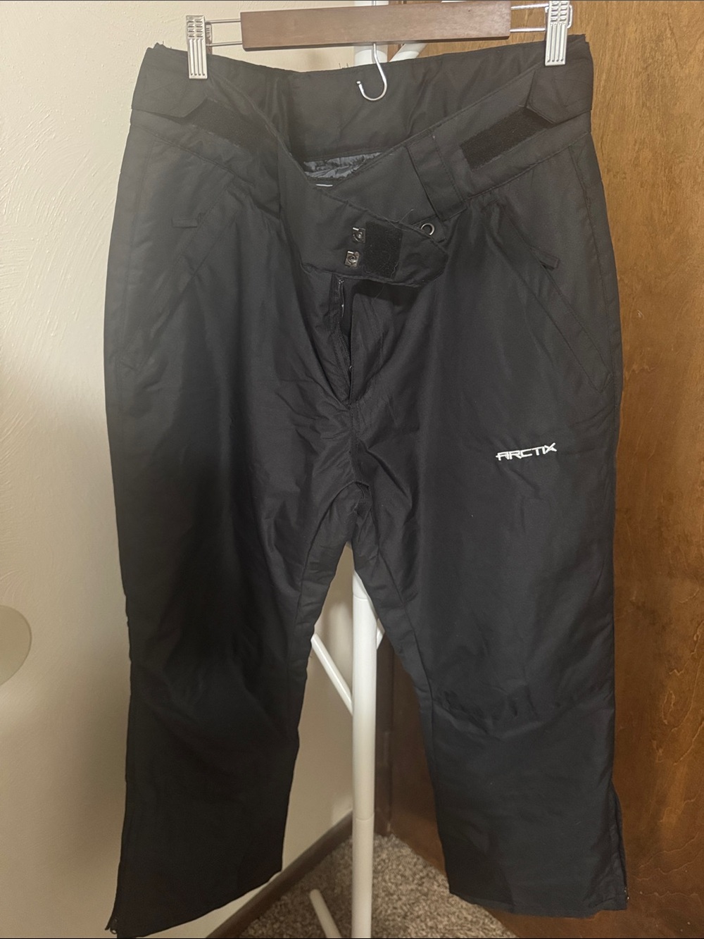 Arctix Women’s  Black Ski Snow Pants with Zip Pockets